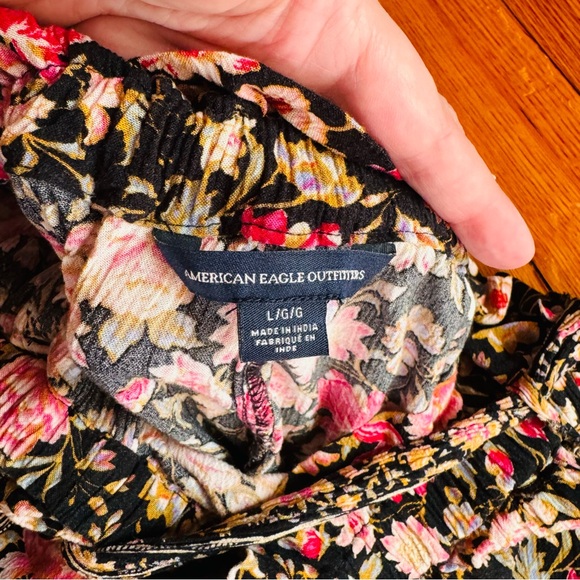 SOLD Ⓜ️ American Eagle Outfitters Paper Bag Shorts - Picture 5 of 8